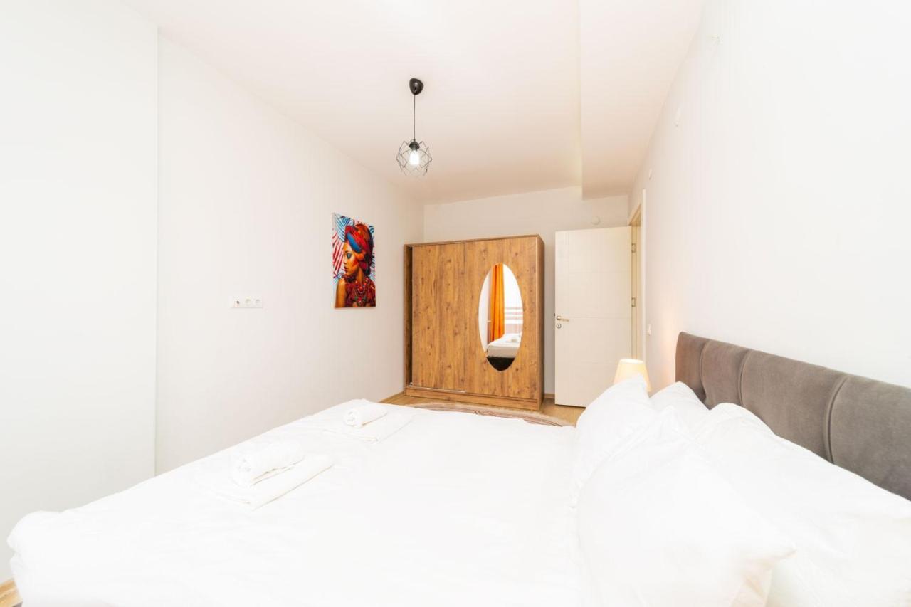 Daire Luminous Flat 15 Min To Hadrian Gates *